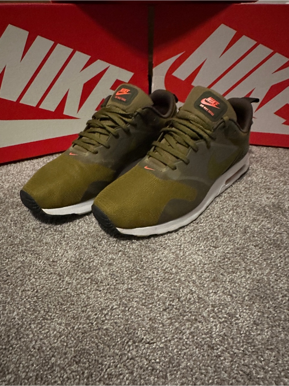 Nike Air Max Tavas SE 'Olive Flak' (2016) Size 10